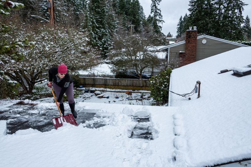Roof Snow Raking detail